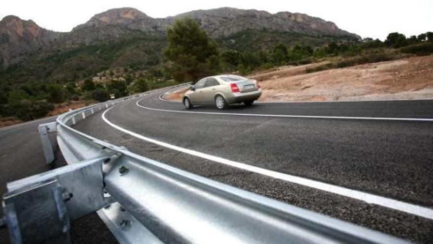 Roban ya hasta los quitamiedos de las carreteras