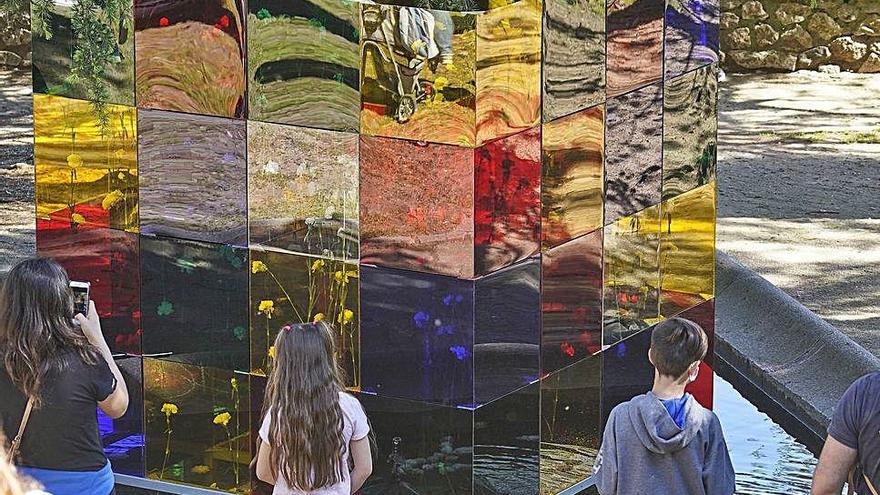 Temps de Flors omple  el Barri Vell en l&#039;últim respir de l&#039;estat d&#039;alarma