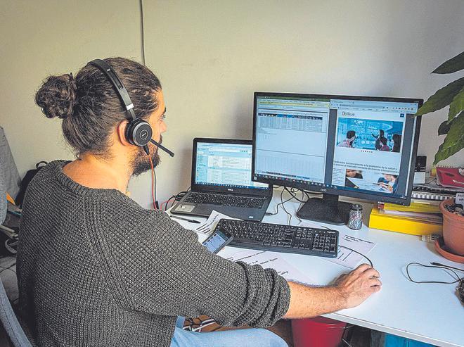 Traducció al català en temps real amb auriculars: així funciona la nova eina de Google