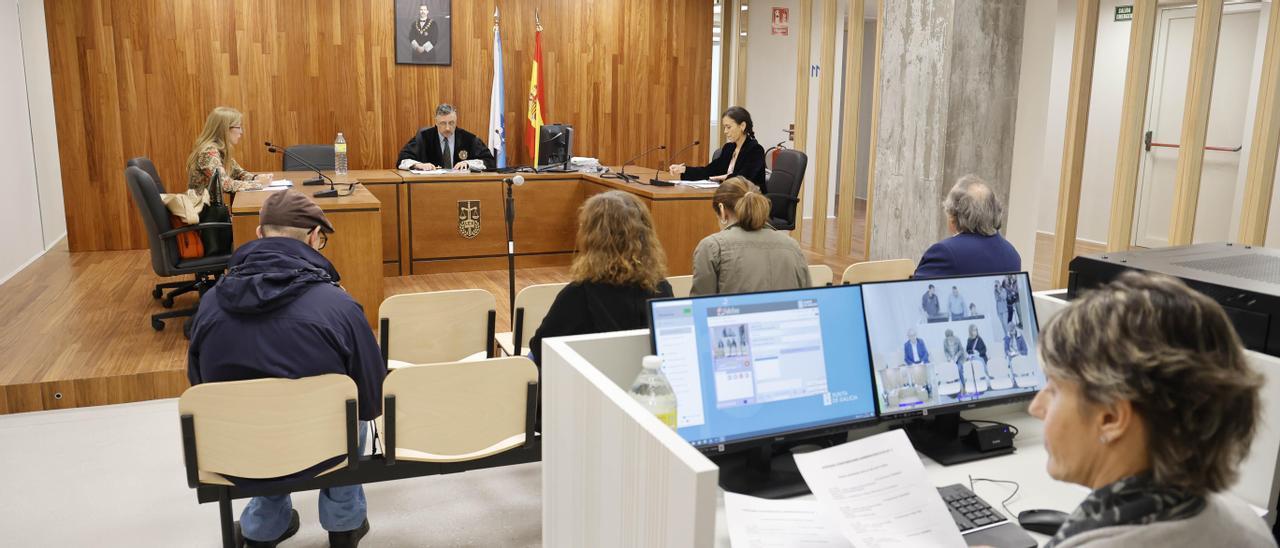 Los primeros juicios en la Ciudad de la Justicia los celebró el Juzgado de lo Contencioso-Administrativo número 1 de Vigo.