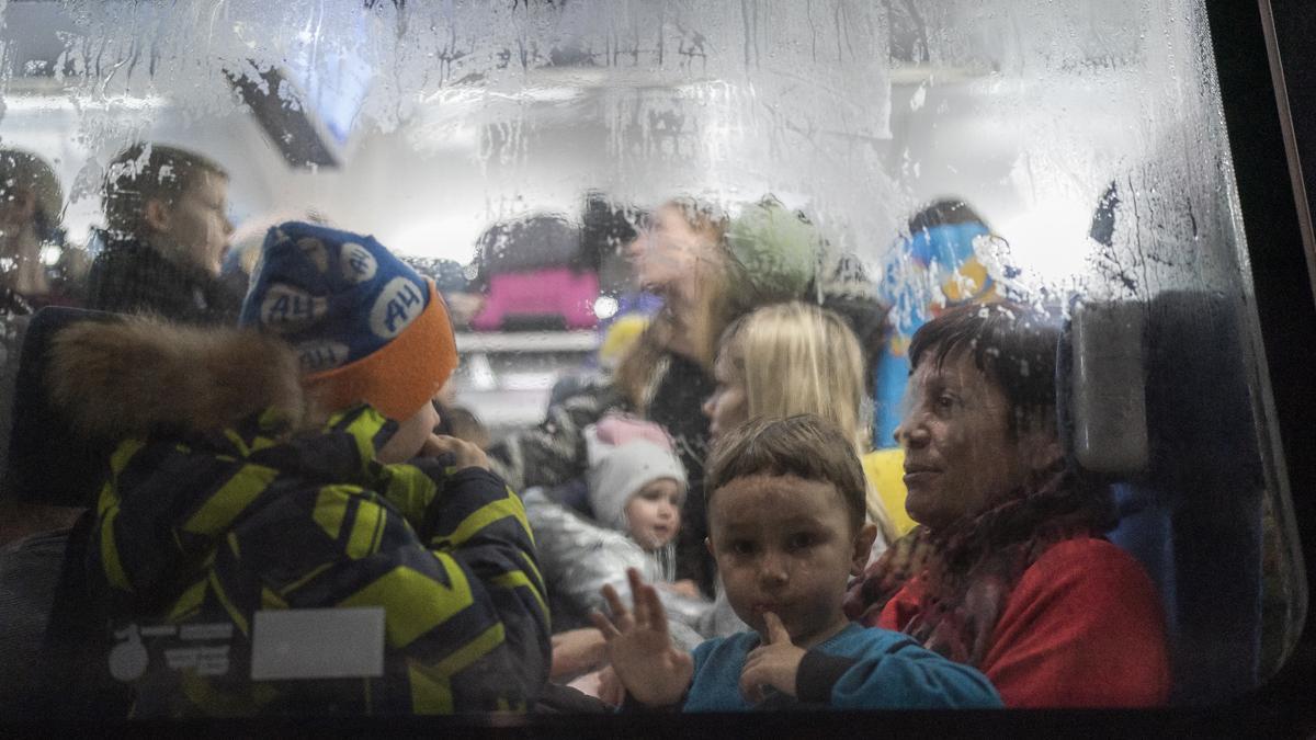 Trenes llenos en la ciudad de Lviv durant la guerra Ucraïna-Russia