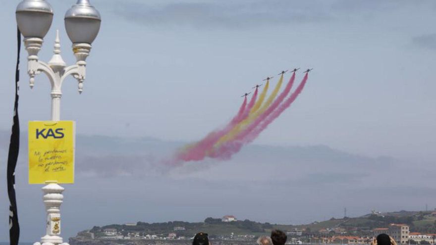 La "Patrulla Águila", el pasado julio en Gijón.