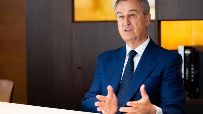 César González-Bueno, CEO del Banco Sabadell: Las probabilidades de seguir en solitario son altas