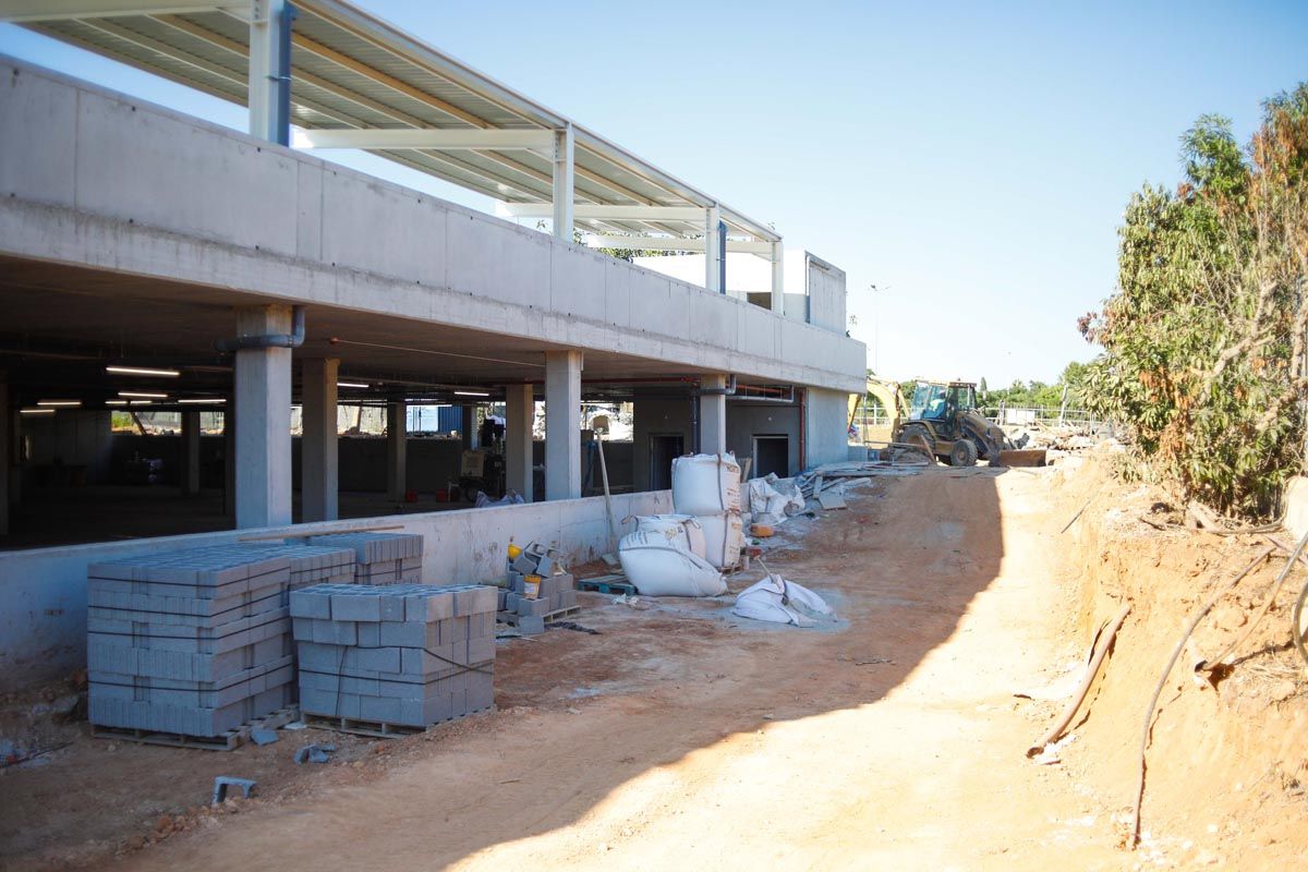 Aena ultima las obras del nuevo 'parking' del aeropuerto de Ibiza