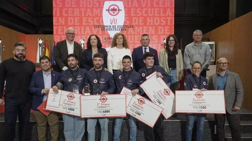 Alejo Fuenteseca se corona en A Coruña como el estudiante de hostelería que mejor tira la cerveza en España