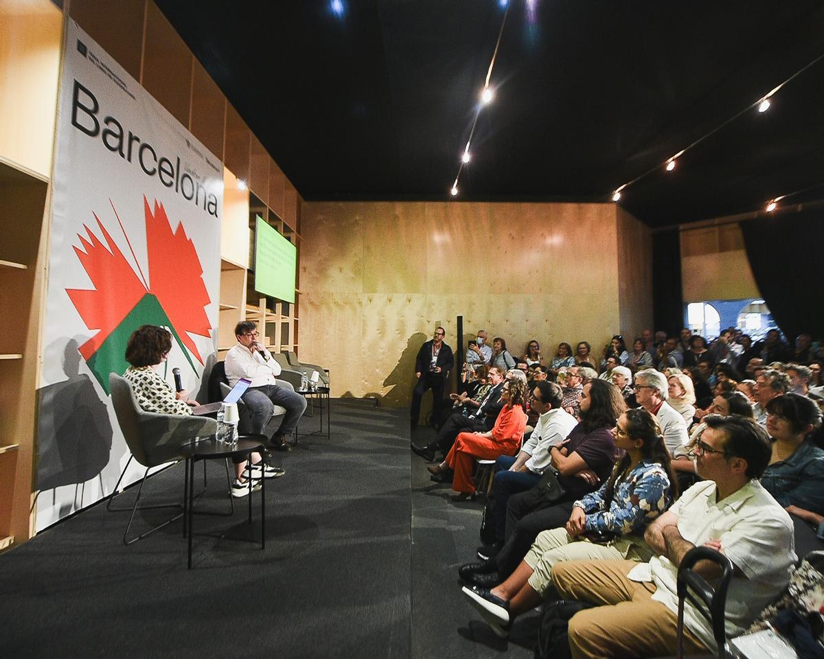 Javier Cercas conversa con Elena Hevia en la FIL