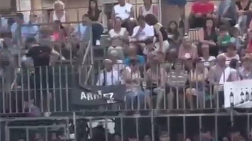 Una vaquilla embiste a un joven de 16 años en la Font de la Figuera