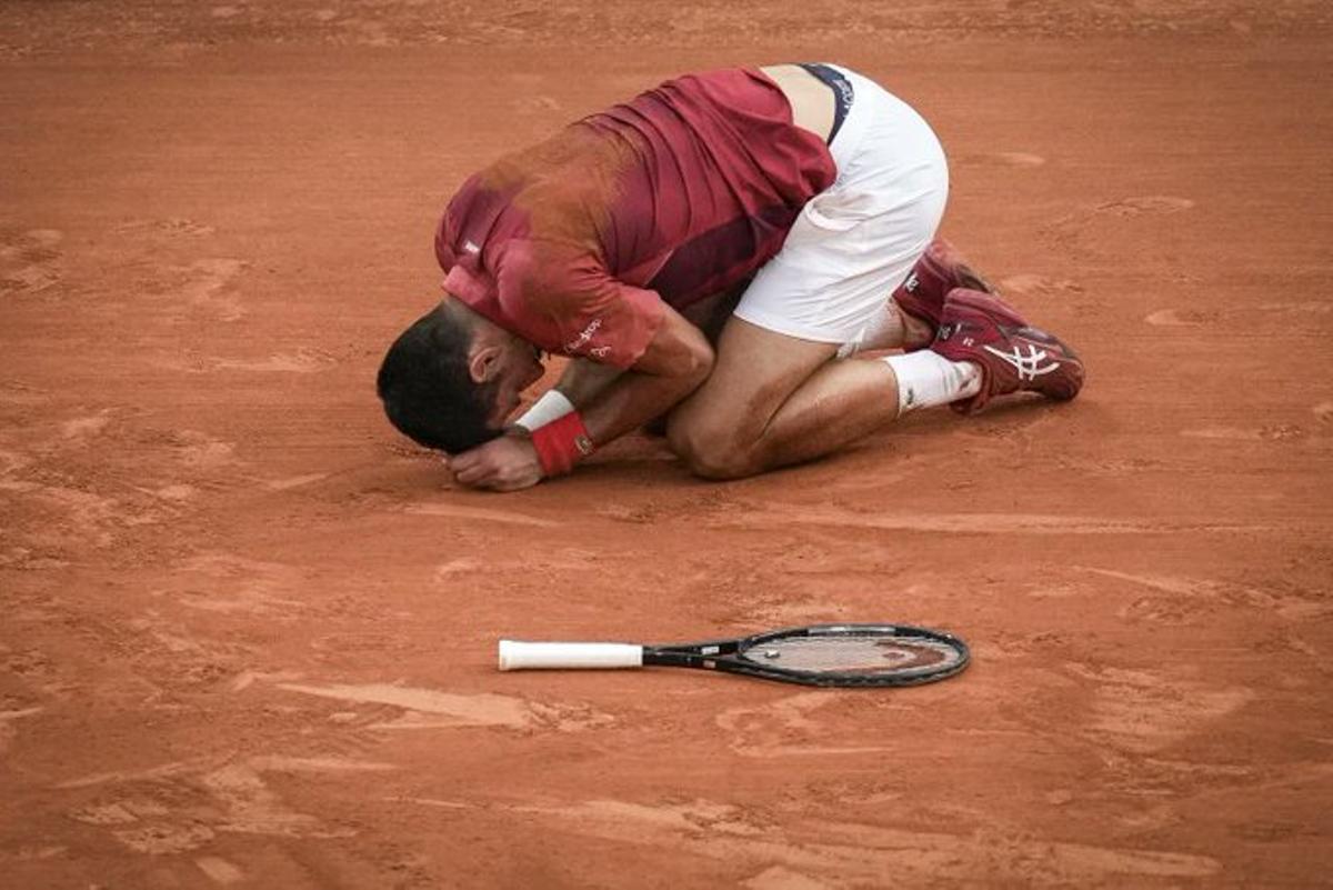 Djokovic se resiente de la rodilla en el partido ante Cerundolo
