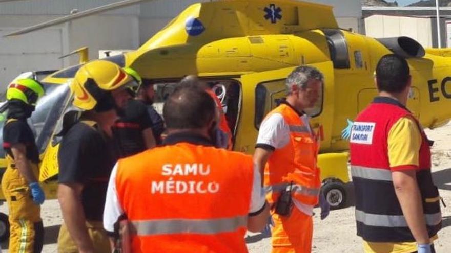 Momento en el que se estaba evacuando al herido.