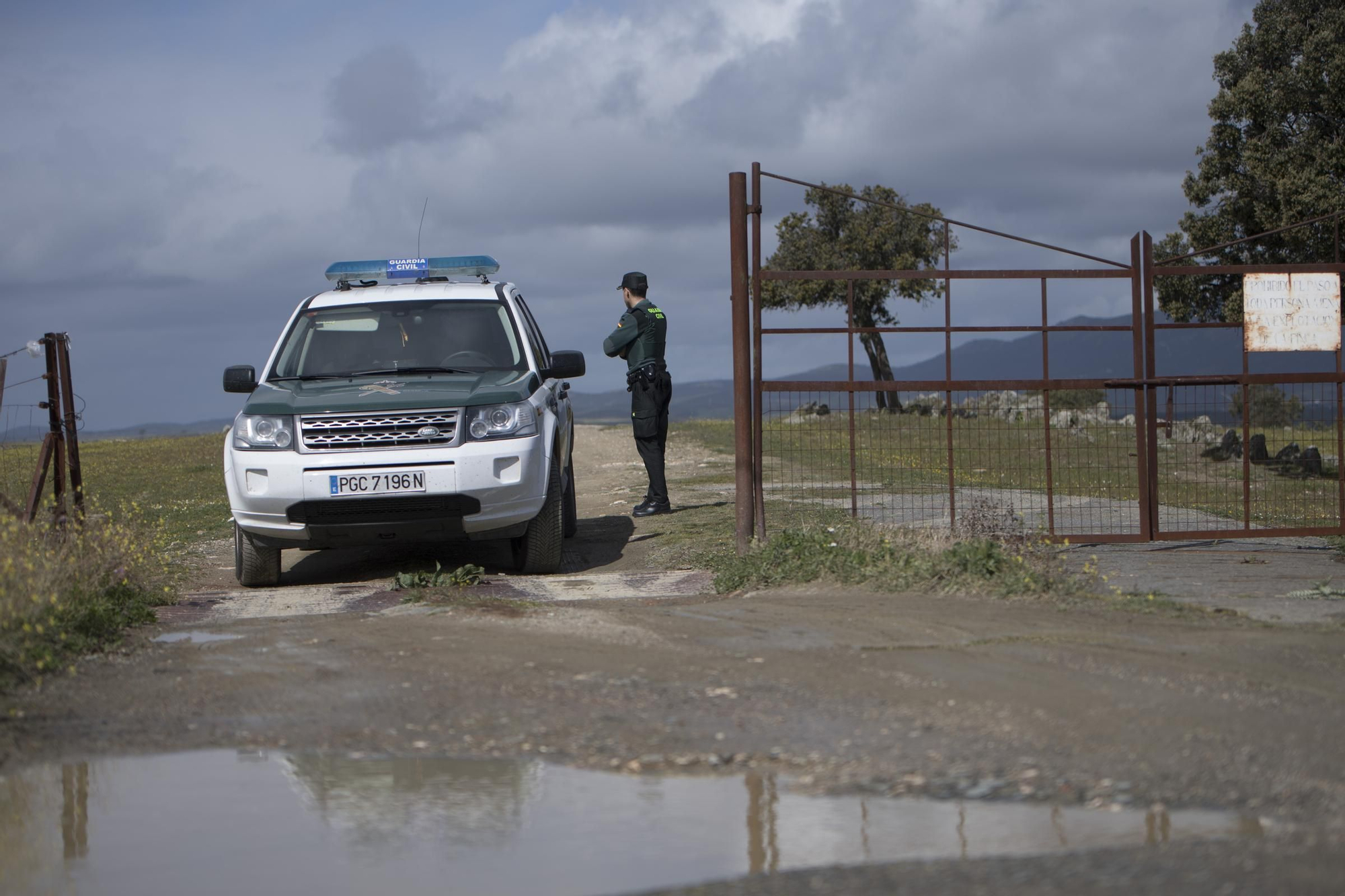 Galería | Localizan un cuerpo sin vida en una zona rural de Hinojal, donde se buscaba a Vicente