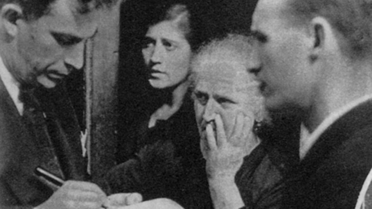 Manuel Chaves Nogales.