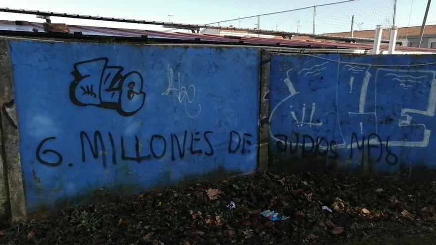 Unión Club Ceares denuncia pintadas nazis en las inmediaciones de su campo