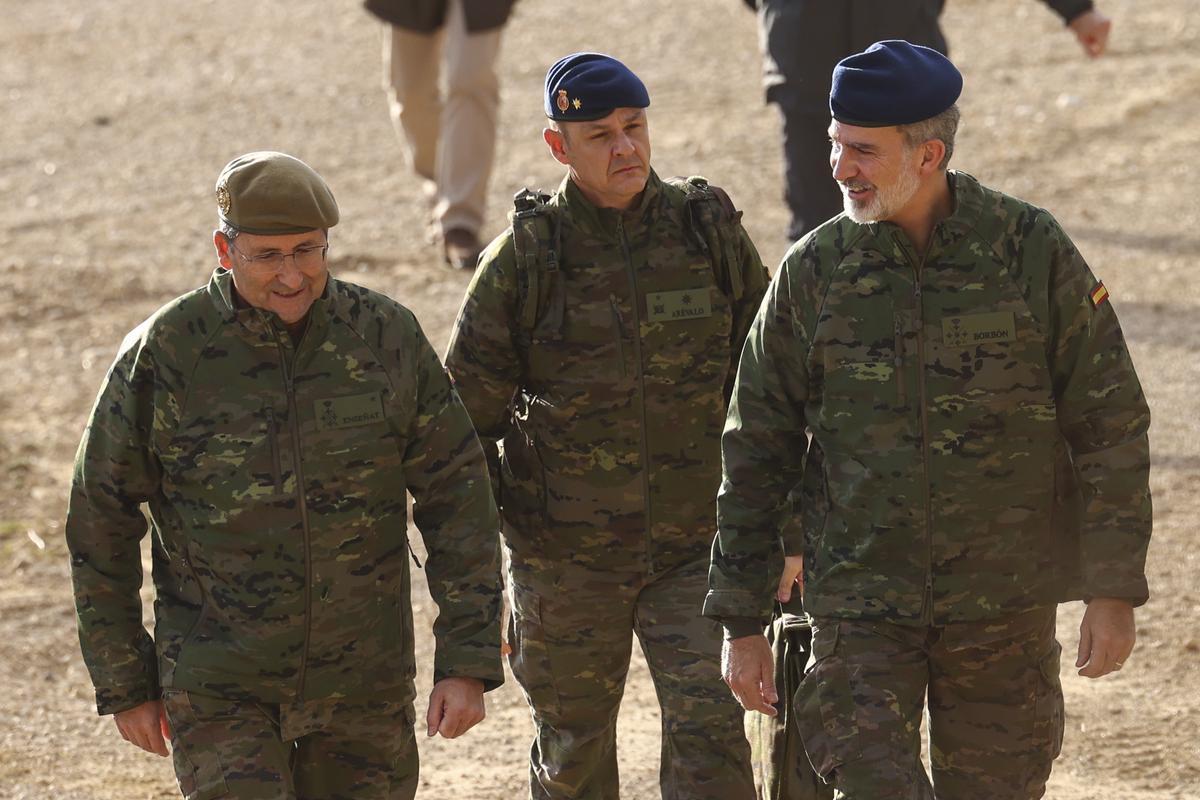 El Rey Felipe VI asiste a un ejercicio de evaluación de la operación ‘Enhanced Force Presence’