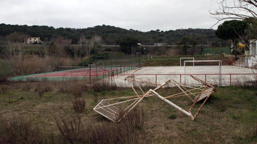 La urbanització de Mas Altaba té una àrea esportiva d&#039;uns 14.000 metres quadrats.