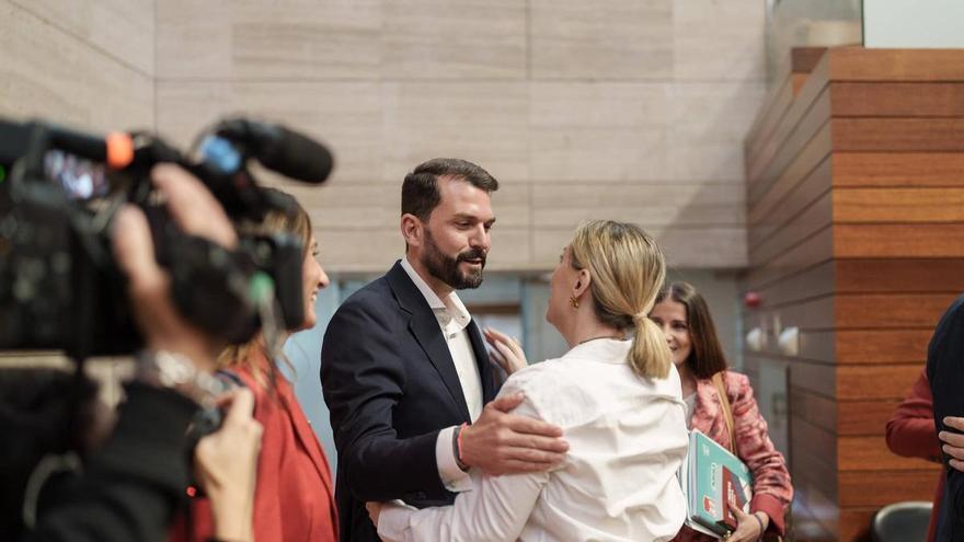 Cotrina invoca la vía de Fernández Vara y pide una reunión a María Guardiola para abordar los grandes retos de Extremadura
