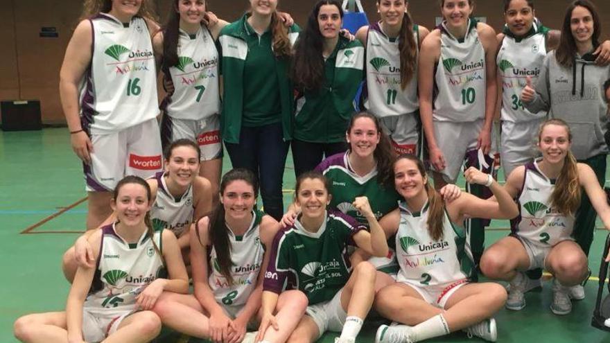 El Unicaja pasa invicta a play off.