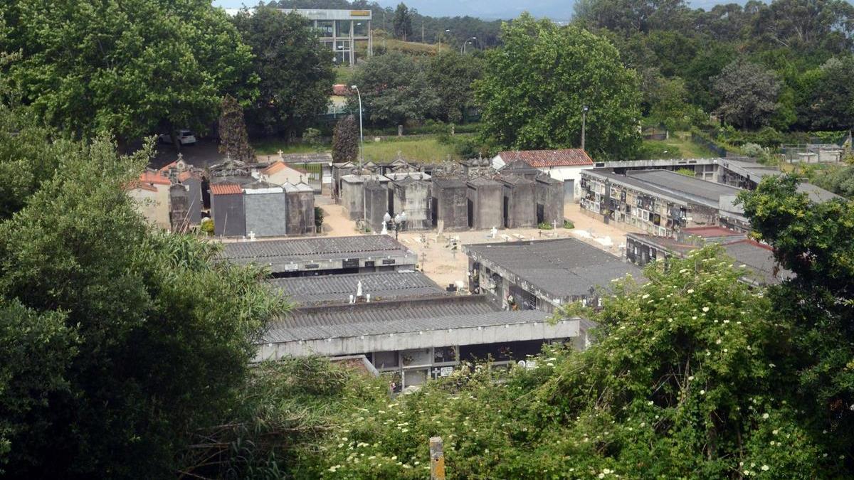 Vista general del cementerio de Carril.