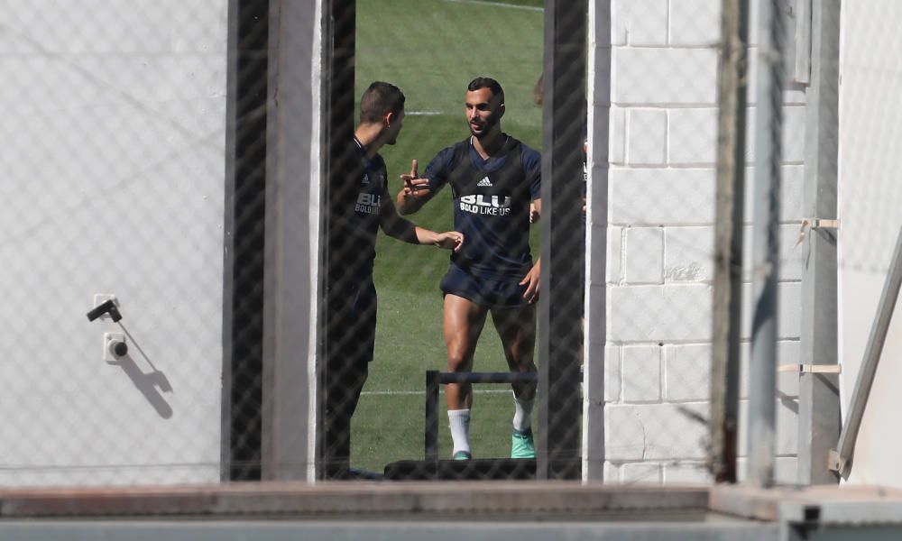 Entrenamiento a puerta cerrada del Valencia