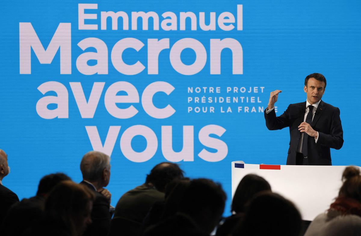Macron reprèn el camí neoliberal i proposa augmentar la despesa en defensa