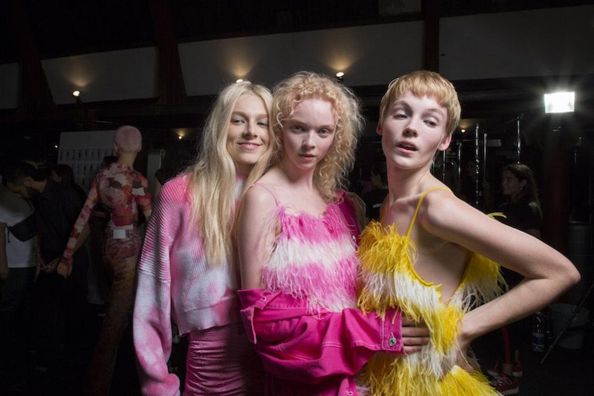 Tops 'tie-dye' en el backstage de MSGM