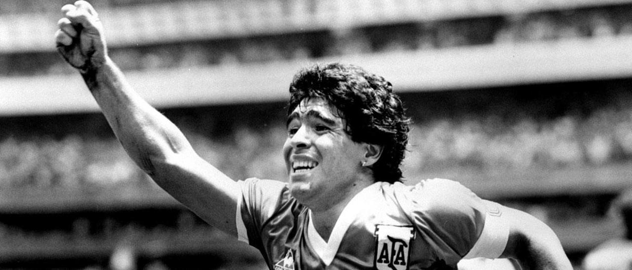 Diego Armando Maradona.