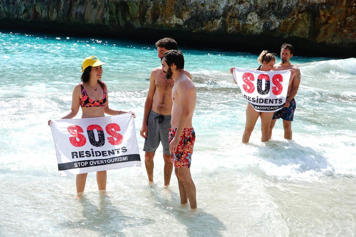 Los mallorquines 'recuperan' el Caló des Moro