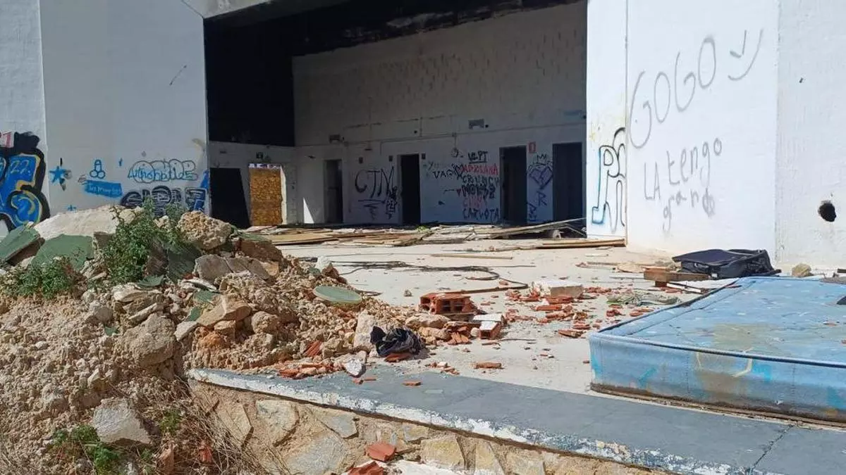 Así está el recinto de las Eras de la Sal de Torrevieja cinco años después de anunciarse su rehabilitación