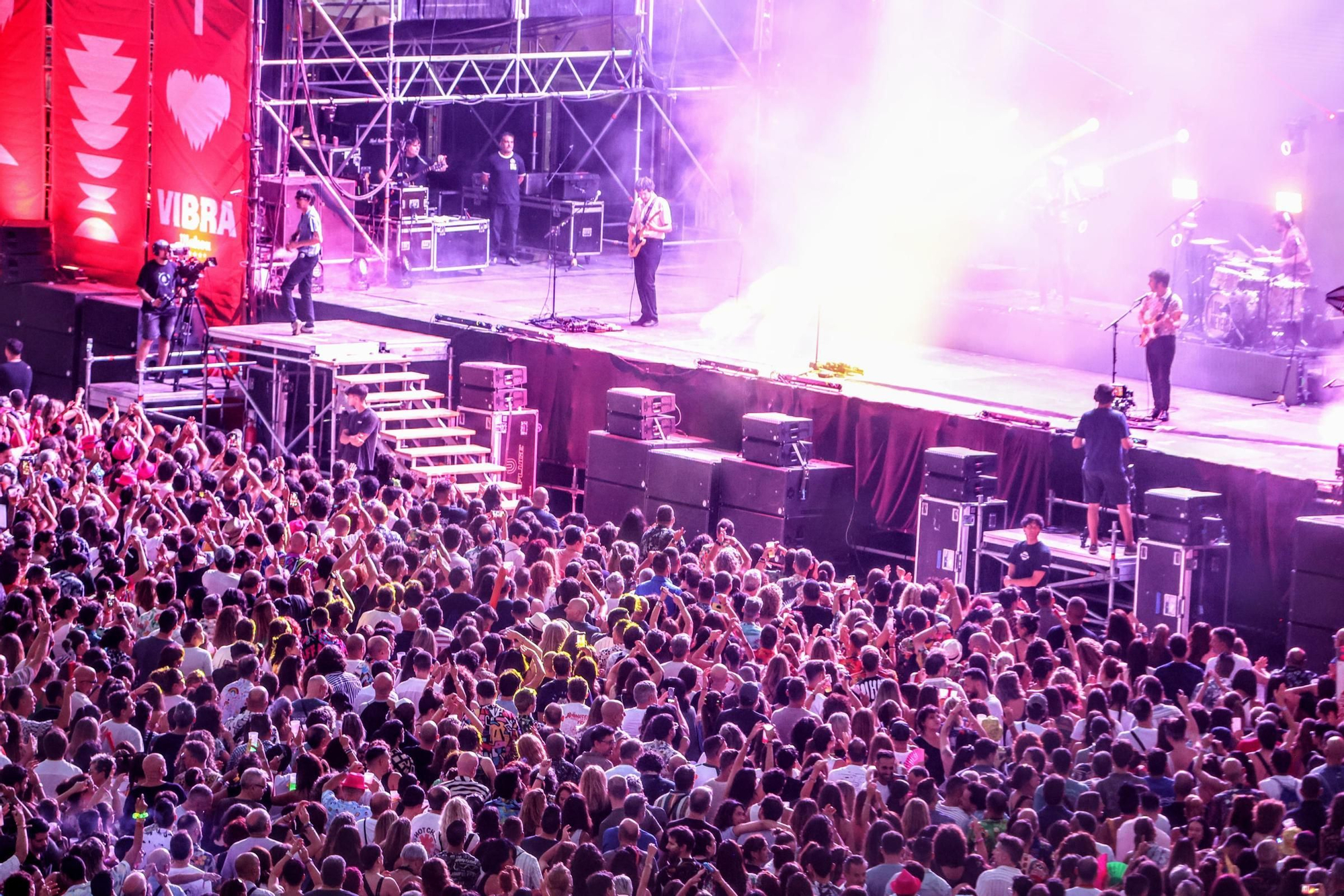 El broche final del Low Festival Benidorm en su 15º aniversario, en imágenes