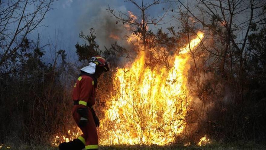 Un bombero del SEPA asegura que &quot;se tapó&quot; algún accidente en los incendios de 2015