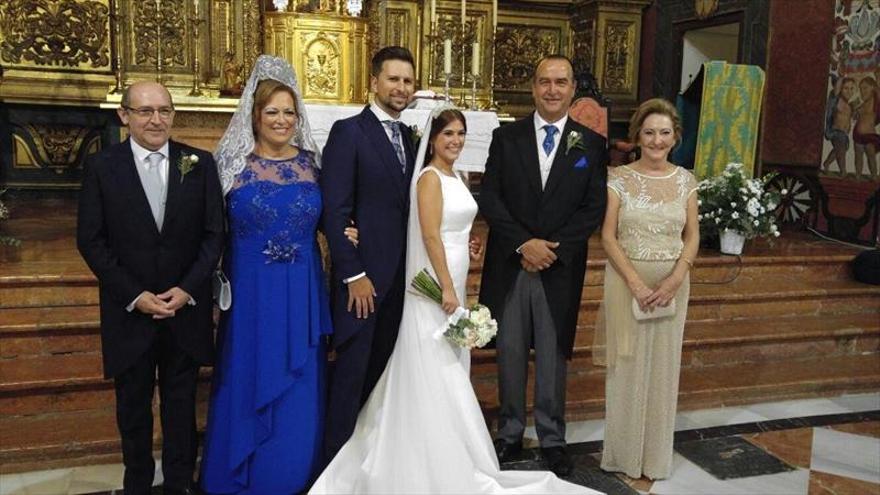 Javier y Amalia se casan en la iglesia de San Cayetano