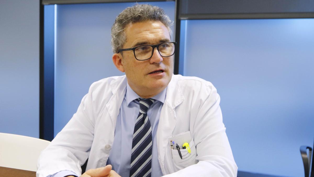 Roberto Casal Moro  - Jefe de servicio de Cirugía ortopédica y Traumatología