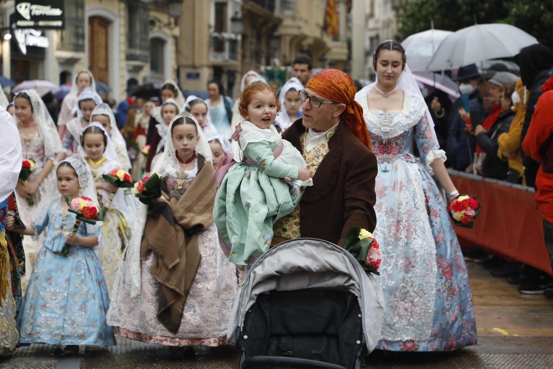 Búscate en el primer día de ofrenda por la calle de Quart (entre las 17:00 a las 18:00 horas)