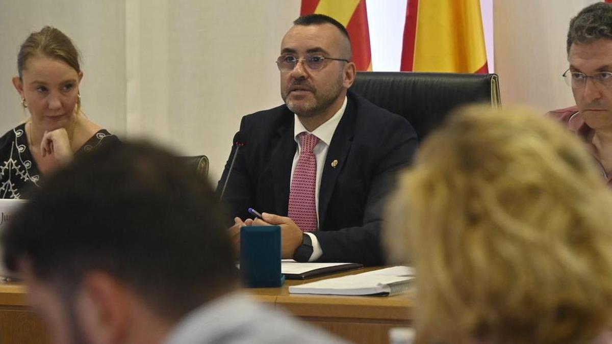 El alcalde de Vila-real, José Benlloch, durante un pleno municipal.