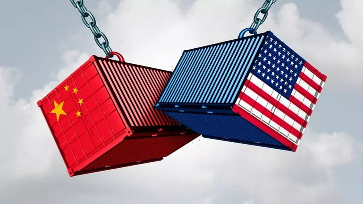 China advierte de que "luchará hasta el final" si Trump impone aranceles adicionales del 50%