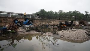 Unas graves inundaciones dejan al menos 27 muertos y decenas de desaparecidos en Texas, EEUU