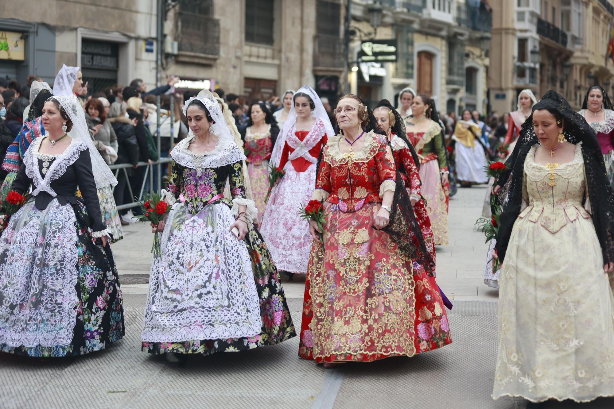 Búscate en el segundo día de ofrenda por la calle Quart (entre las 18:00 a las 19:00 horas)