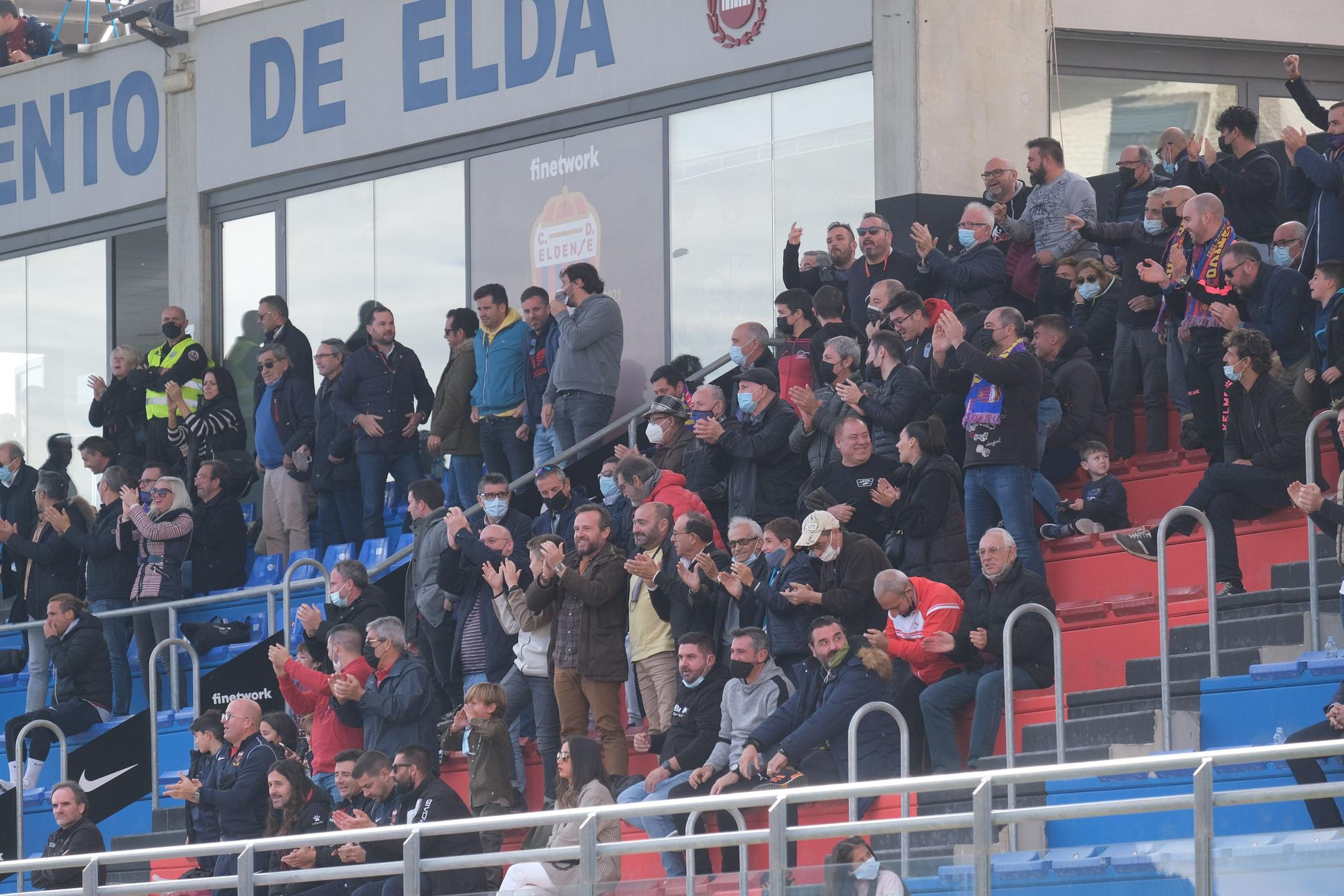 El Eldense gana gracias a la insistencia de Pablo (2-1)