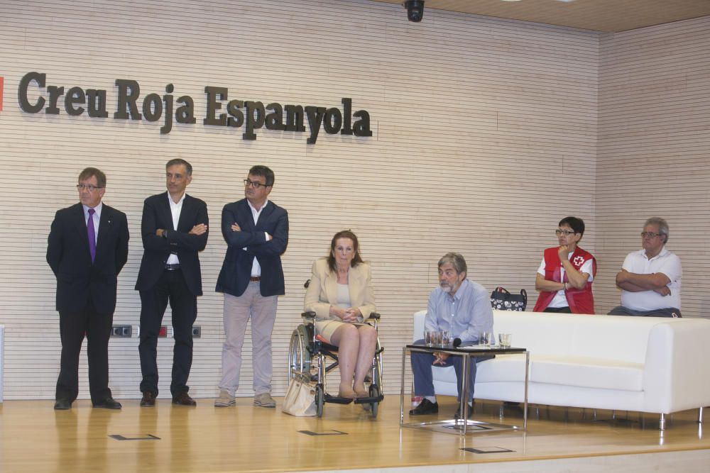 De los homenajeados ayer se resaltó, entre otras virtudes, su «humanidad», ser «periodistas todoterreno» y hacer un trabajo «libre» durante los años de dictadura.