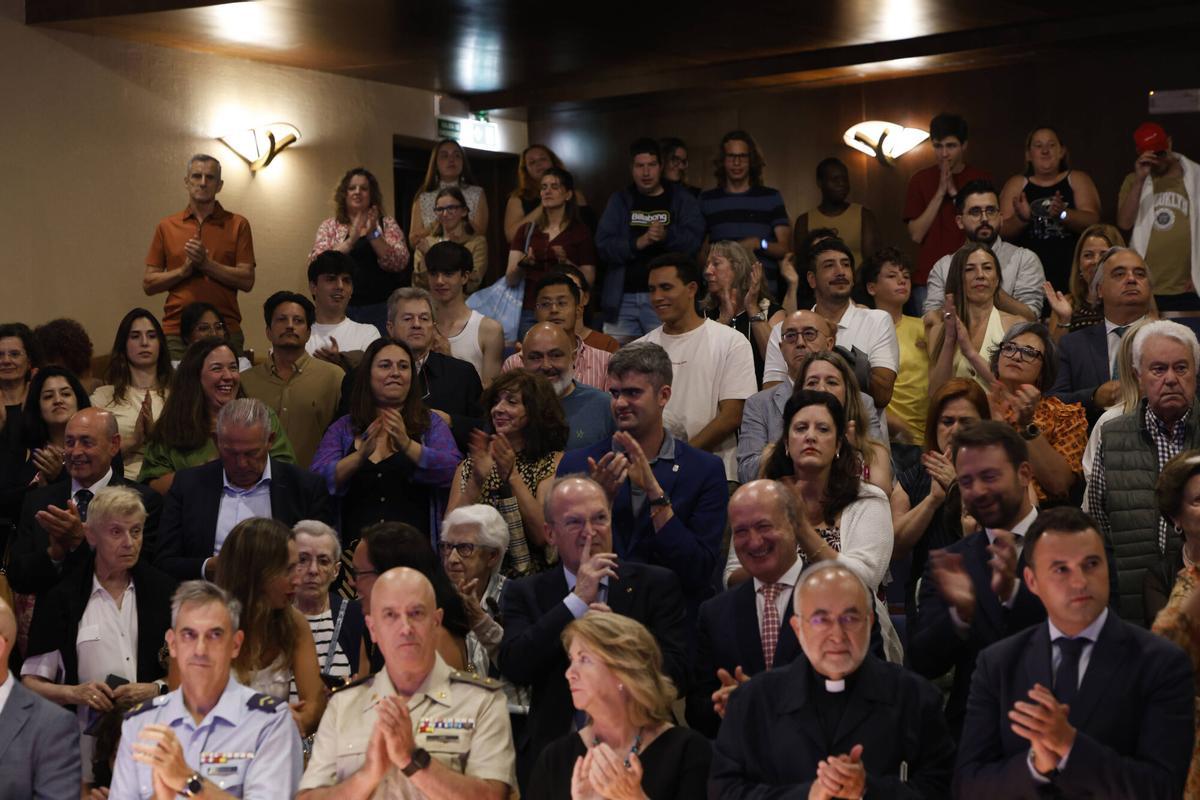 Oviedo reconoce los méritos deportivos, sociales y económicos con sus máximas distinciones