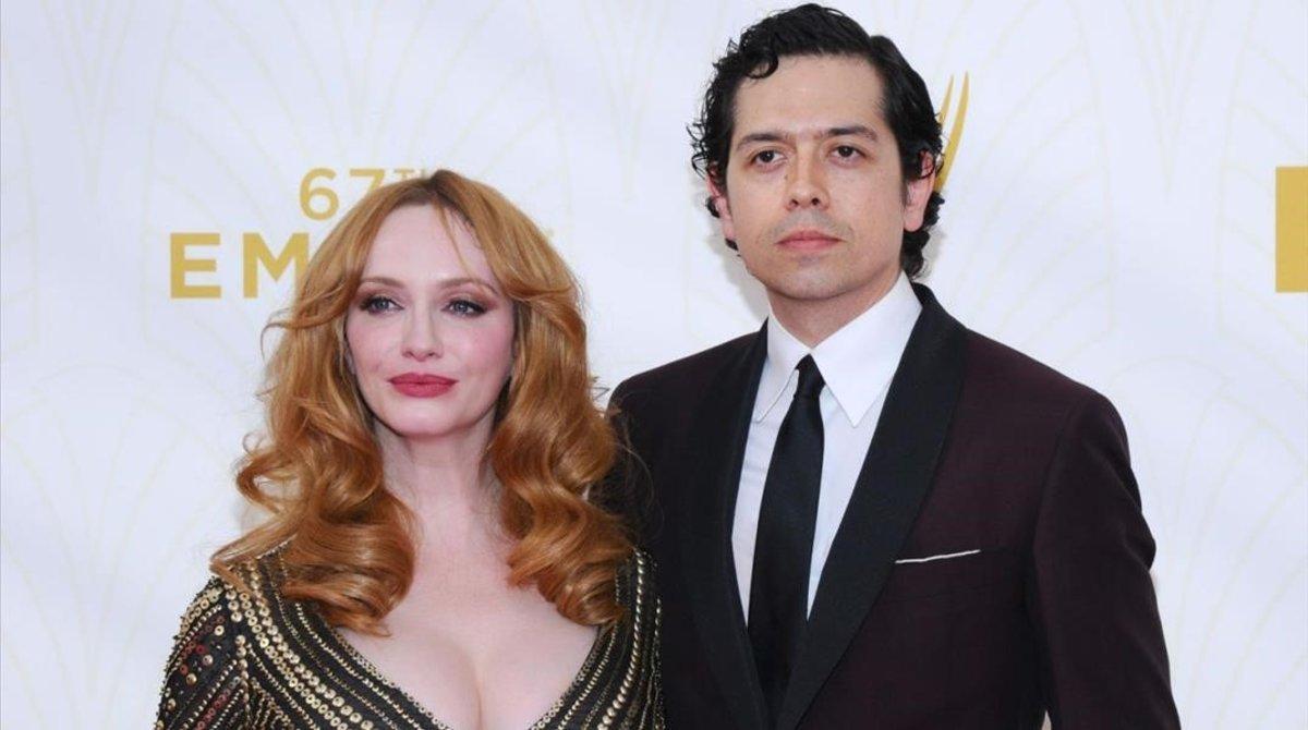 undefined50506762 gente  christina hendricks and geoffrey arend arrive at the 191021141003