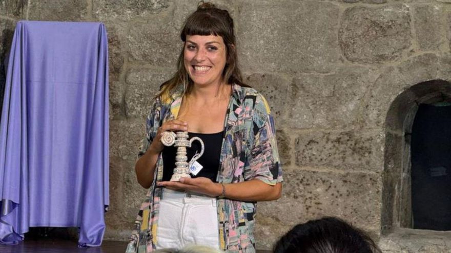 Entrega del premio, ayer. | |