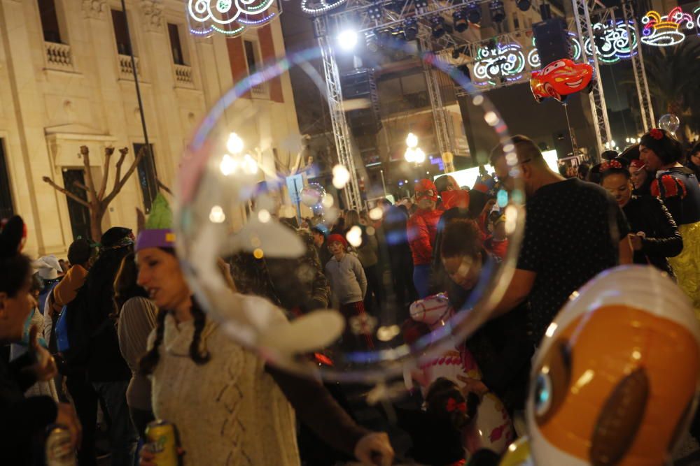 La Rambla de Alicante se llena de disfraces por el Carnaval 2019