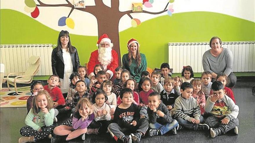 Los escolares se acercan a las navidades de otros países