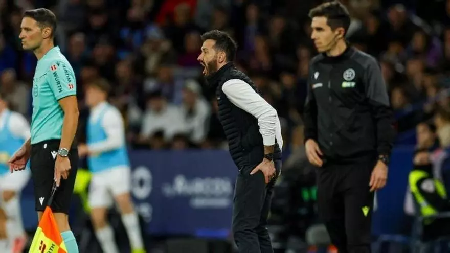 Corberán: "Nos ha faltado hacer en la 1ª parte el partido de la 2ª"