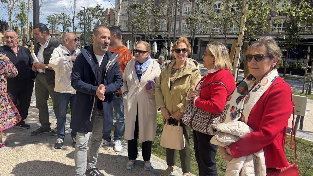 Ángel García, este mediodía, durante un acto en El Berrón.