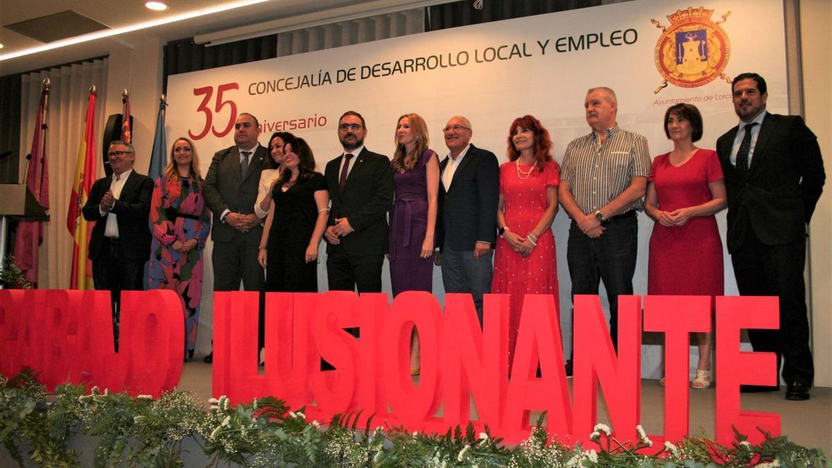 Antonio Martínez, Ana Jiménez, Juan FranciscoGómez, Isabel Casalduero, Carmen Sonia Martínez,Diego José Mateos, Isabel López, Antonio Bastida, RuthGuerola, Ángel Torregrosa, Elena María Rodríguez yJuan Jódar.