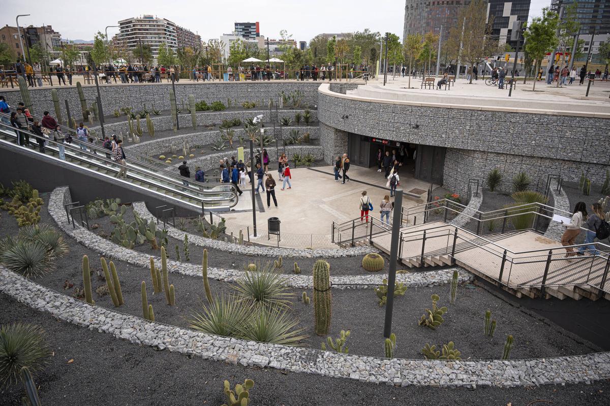 Barcelona culmina el parque de Glòries con el estreno de su plaza central el 26 de abril / Foto: Irene Vilà Capafons