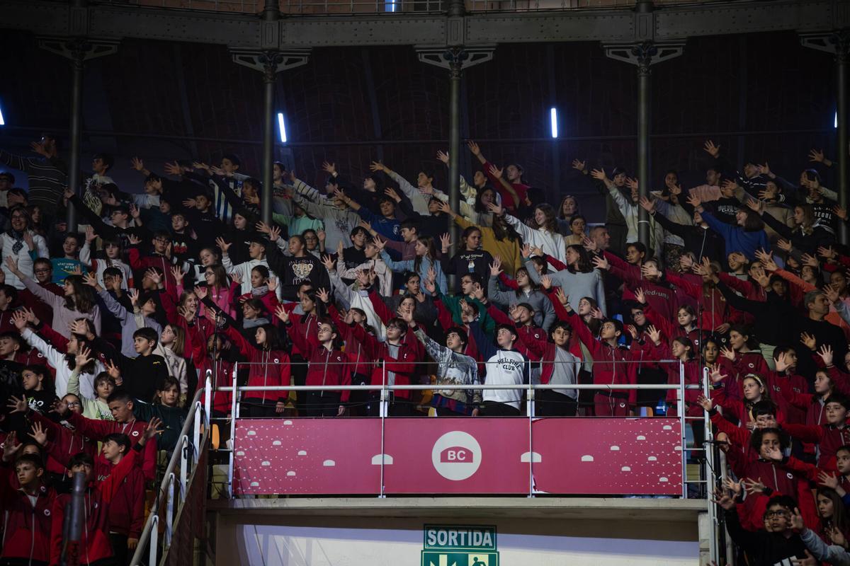 Ensayo previo al gran acto de celebración de los 200 años de las Escuelas Vedruna, con la participación de 1.000 niños en el Tarraco Arena