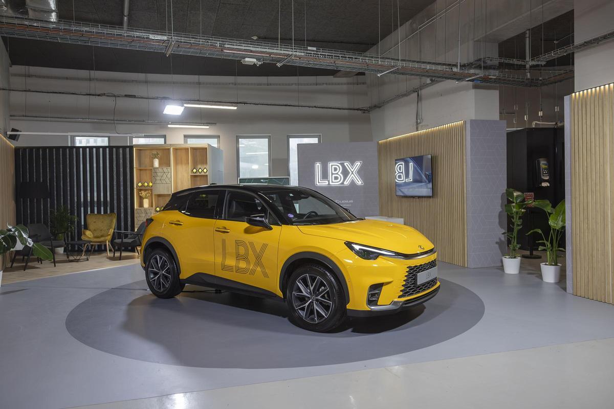 Lexus LBX