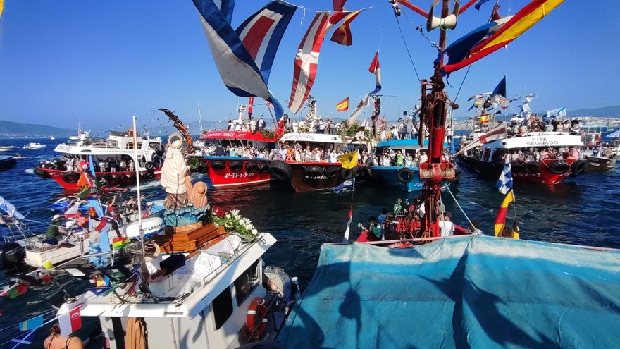 Una armada para escoltar a la patrona del mar